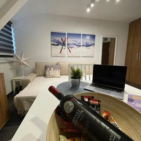 Planinski Vrhovi Jelac Apartment Kopaonik